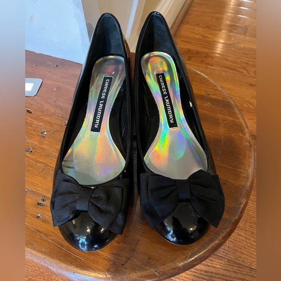 Size 7 black patent 1 inch block heels with bow - Picture 8 of 9